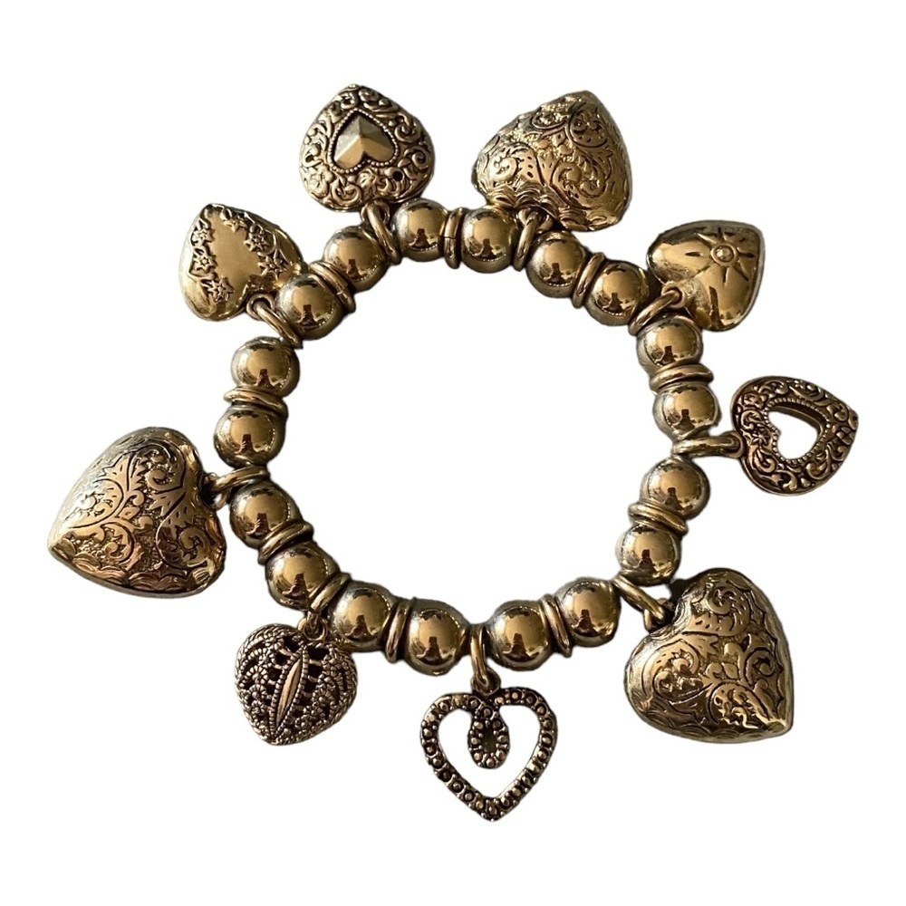 GOLD TONE HEART CHARM STRETCH BRACELET